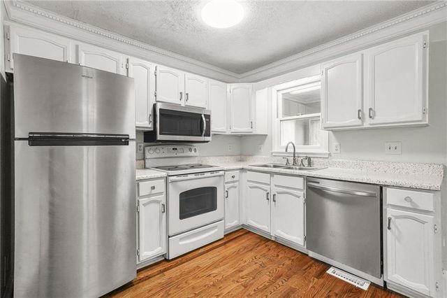 140 Davis Mill Court, Lawrenceville, GA 30044
