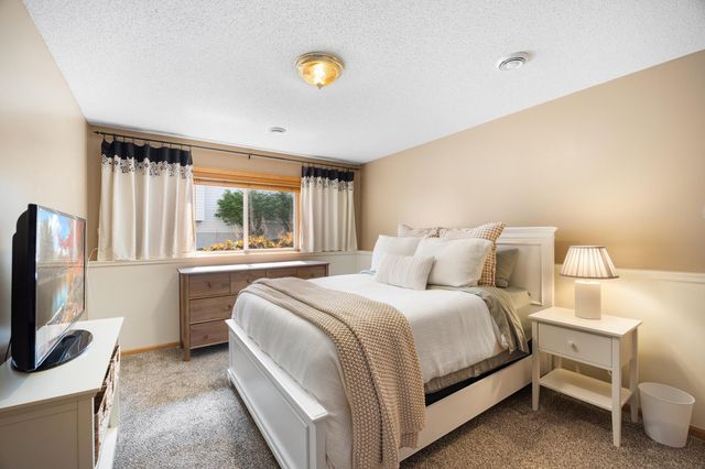 22002 Elm Parkway, Rogers, MN 55374