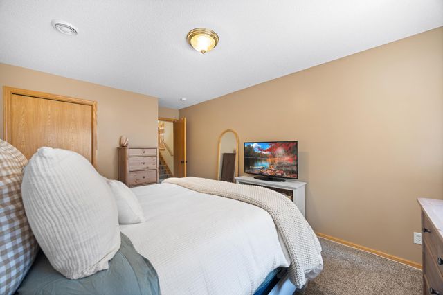 22002 Elm Parkway, Rogers, MN 55374