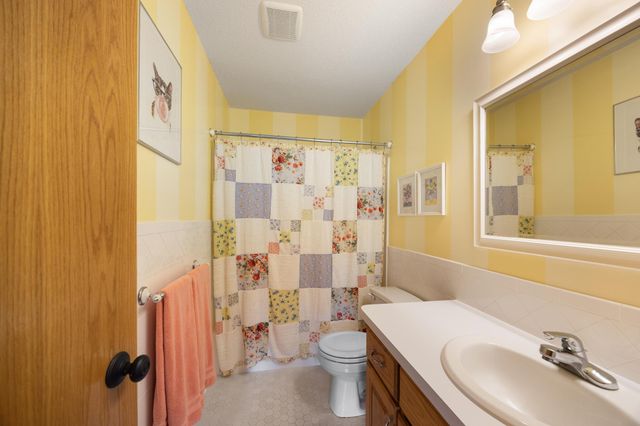 22002 Elm Parkway, Rogers, MN 55374