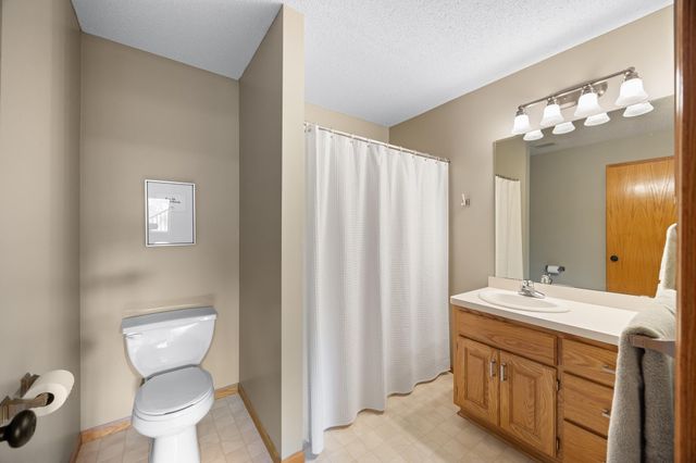 22002 Elm Parkway, Rogers, MN 55374