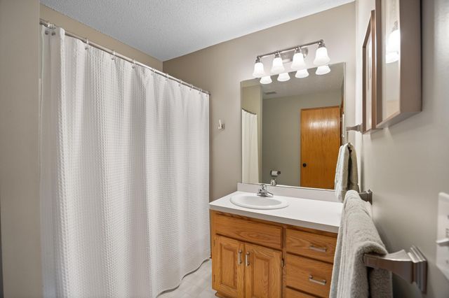 22002 Elm Parkway, Rogers, MN 55374