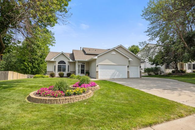 22002 Elm Parkway, Rogers, MN 55374