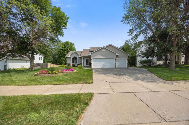 22002 Elm Parkway, Rogers, MN 55374