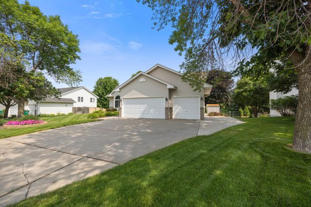 22002 Elm Parkway, Rogers, MN 55374