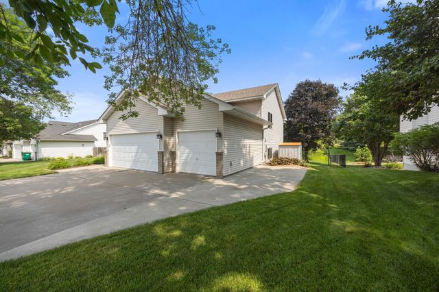22002 Elm Parkway, Rogers, MN 55374