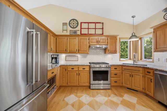 22002 Elm Parkway, Rogers, MN 55374