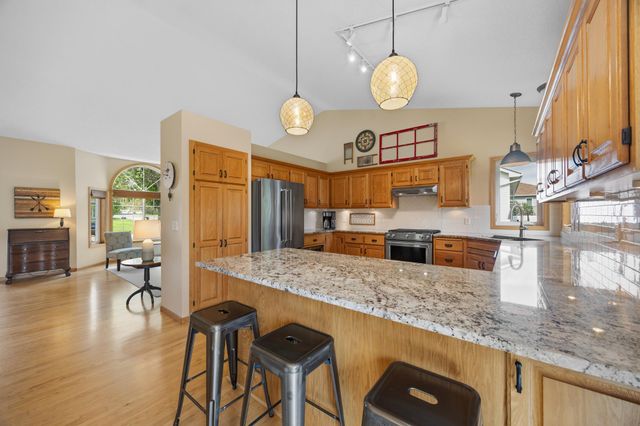 22002 Elm Parkway, Rogers, MN 55374