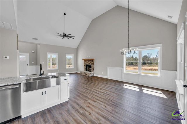 426 Burlington Drive, Macon, GA 31052