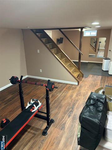 33 Haring Street, Closter, NJ 07624