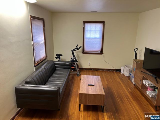 33 Haring Street, Closter, NJ 07624