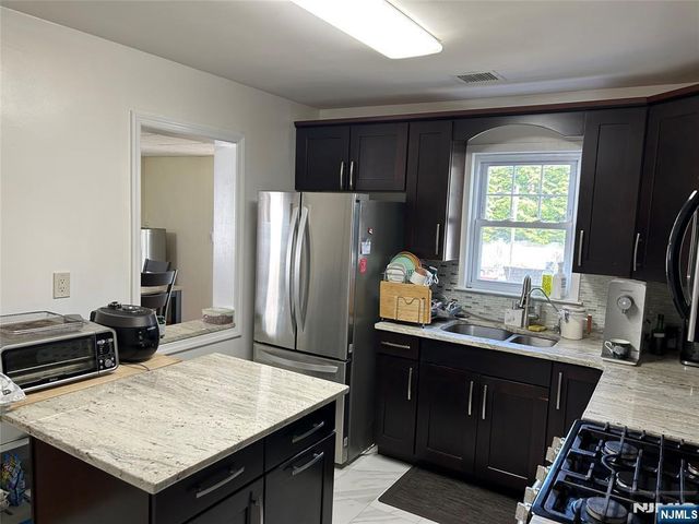 33 Haring Street, Closter, NJ 07624