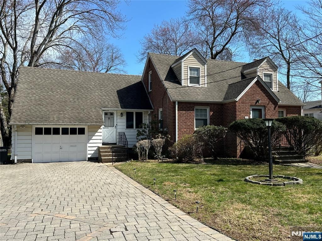33 Haring Street, Closter, NJ 07624
