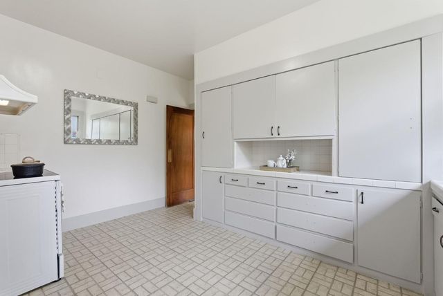 5887 Chabot Court, Oakland, CA 94618
