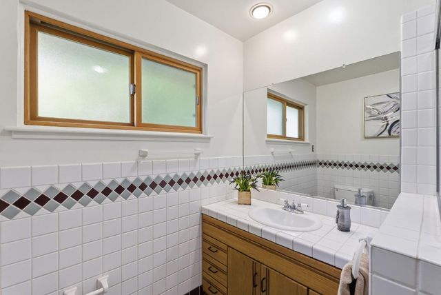 5887 Chabot Court, Oakland, CA 94618