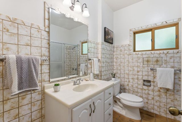 5887 Chabot Court, Oakland, CA 94618