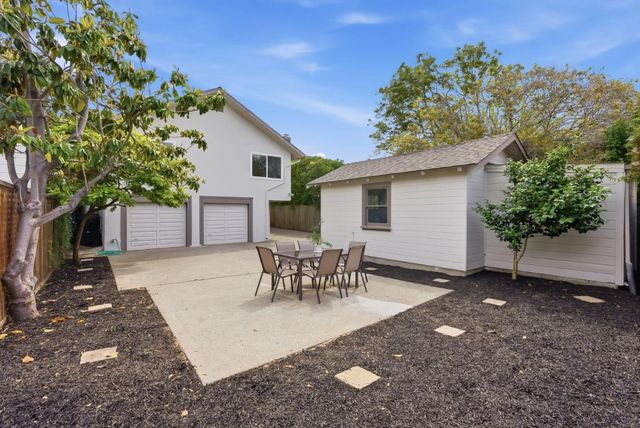 5887 Chabot Court, Oakland, CA 94618
