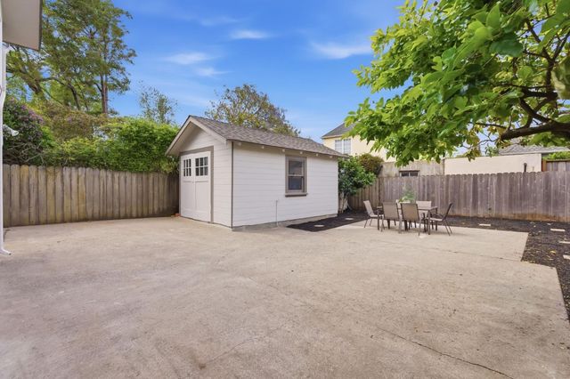 5887 Chabot Court, Oakland, CA 94618