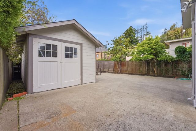 5887 Chabot Court, Oakland, CA 94618