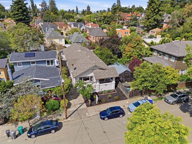5887 Chabot Court, Oakland, CA 94618