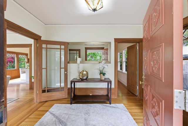 5887 Chabot Court, Oakland, CA 94618