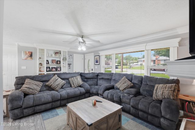 5404 Carol Way, Louisville, KY 40214