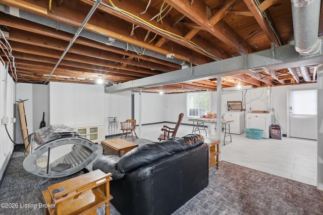 5404 Carol Way, Louisville, KY 40214