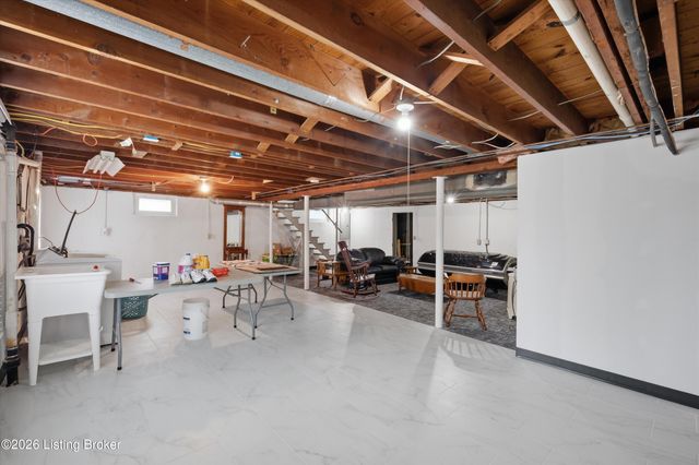 5404 Carol Way, Louisville, KY 40214