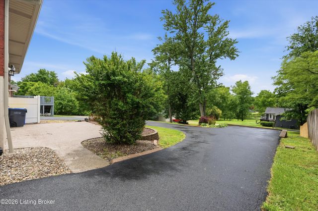 5404 Carol Way, Louisville, KY 40214