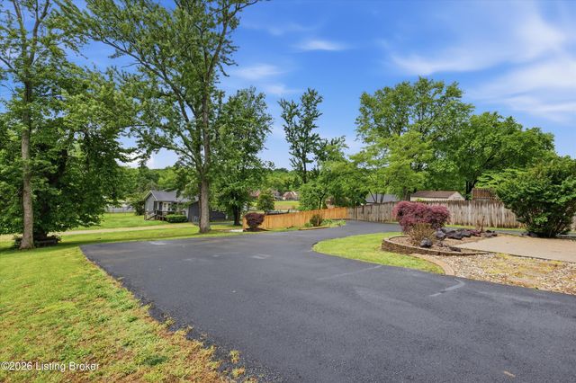 5404 Carol Way, Louisville, KY 40214