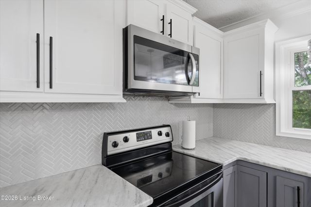 5404 Carol Way, Louisville, KY 40214