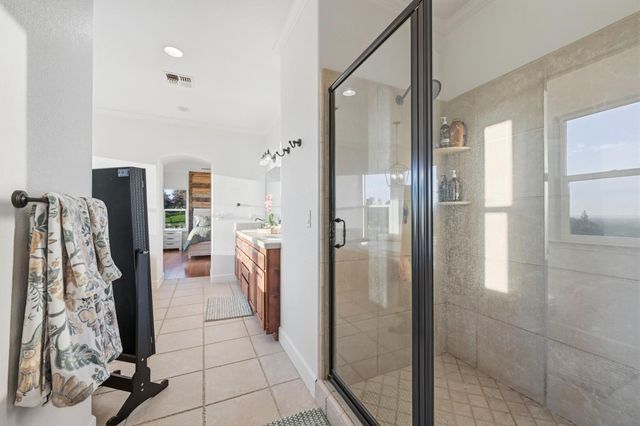 4090 Puzzlewood Ln, Auburn, CA 95602