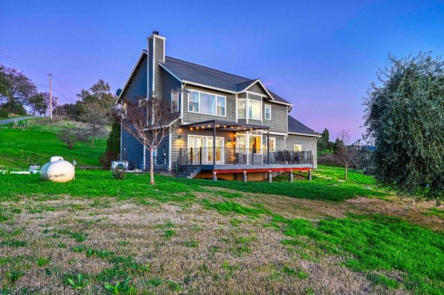 4090 Puzzlewood Ln, Auburn, CA 95602