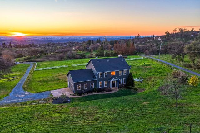 4090 Puzzlewood Ln, Auburn, CA 95602