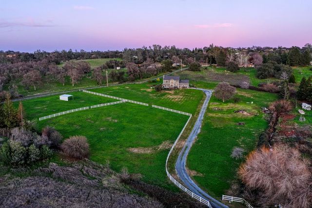 4090 Puzzlewood Ln, Auburn, CA 95602