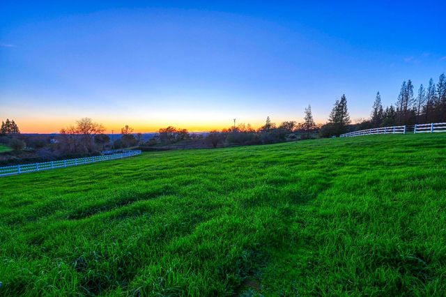 4090 Puzzlewood Ln, Auburn, CA 95602