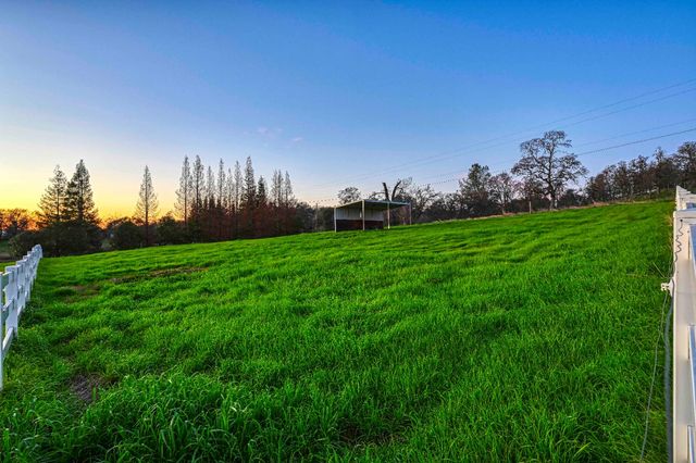 4090 Puzzlewood Ln, Auburn, CA 95602