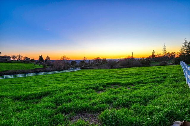 4090 Puzzlewood Ln, Auburn, CA 95602