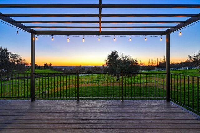 4090 Puzzlewood Ln, Auburn, CA 95602