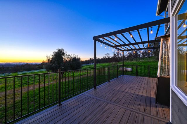 4090 Puzzlewood Ln, Auburn, CA 95602