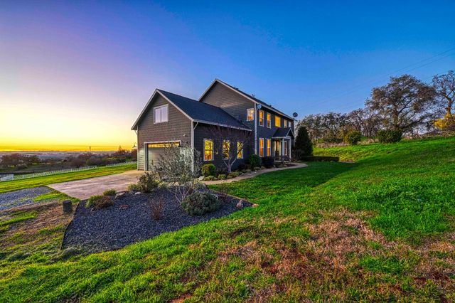 4090 Puzzlewood Ln, Auburn, CA 95602