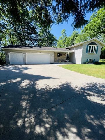 2769 CHIEF HILL DRIVE, Green Bay, WI 54313
