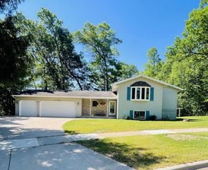2769 CHIEF HILL DRIVE, Green Bay, WI 54313