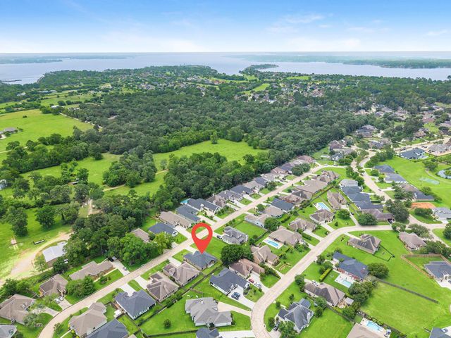 106 Wyndemere Drive, Montgomery, TX 77356