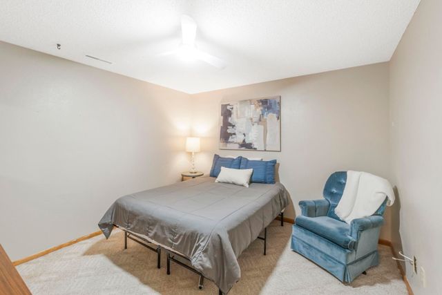 711 Hearthside Drive, Cedar Falls, IA 50613