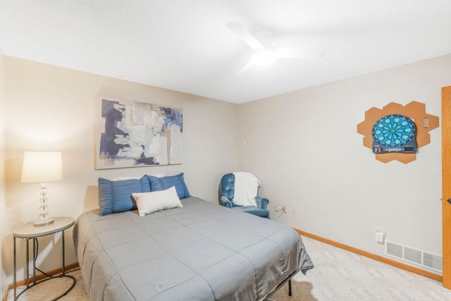 711 Hearthside Drive, Cedar Falls, IA 50613