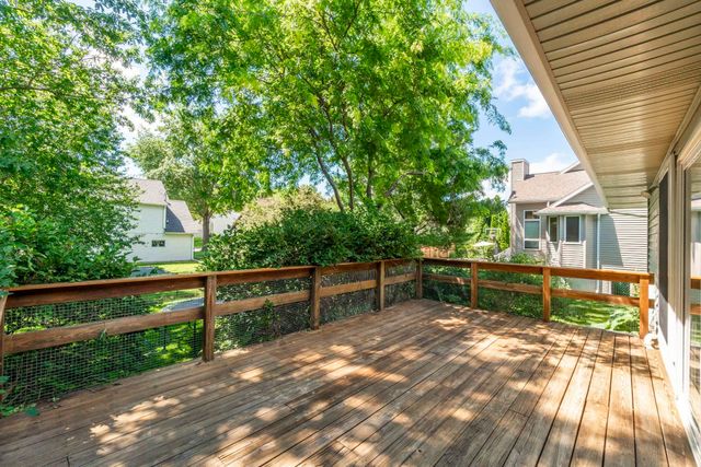 711 Hearthside Drive, Cedar Falls, IA 50613