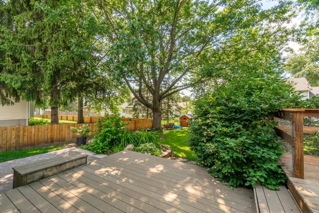 711 Hearthside Drive, Cedar Falls, IA 50613