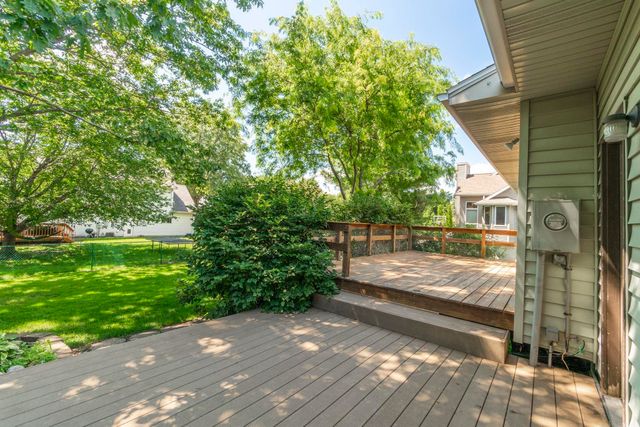 711 Hearthside Drive, Cedar Falls, IA 50613