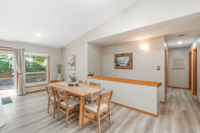 711 Hearthside Drive, Cedar Falls, IA 50613